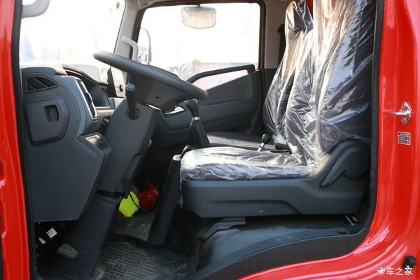 上汽轻卡无锡直营店 超运H300潍柴WP2.3优惠1万元