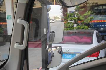 йHOWO ͳ˧ 130 4.15׵ʽῨ()(ZZ5047XXYF3215F145)ͼƬ