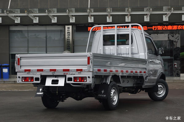 购金卡S3载货车 享高达0.3万优惠