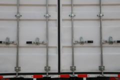 跃进 超运H500 156马力 4.2米单排仓栅式轻卡(SH5042CCYZFDDWZ2) 跃进 超运H500 156马力 4.2米单排仓栅式轻卡(SH5042CCYZFDDWZ2)