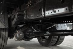 东风华神 T5 240马力 4X2 9.8米厢式载货车(国六)(速比4.11)(EQ5186XXYL6D11)