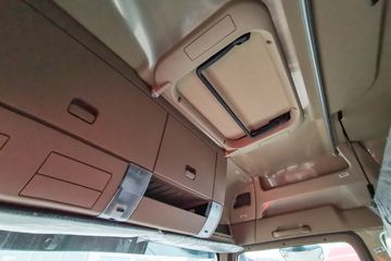 �й����� HOWO TX 290���� 6X2 9.52����������ʽ�ػ���(����)(ZZ5257XYKN56CGF1)ͼƬ