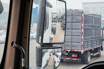 �й����� HOWO TX 290���� 6X2 9.52����������ʽ�ػ���(����)(ZZ5257XYKN56CGF1)ͼƬ