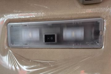 �й����� HOWO TX 290���� 6X2 9.52����������ʽ�ػ���(����)(ZZ5257XYKN56CGF1)ͼƬ