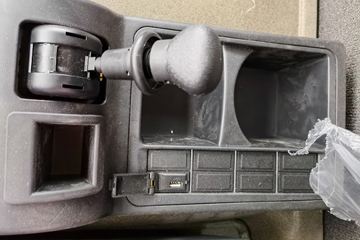 �й����� HOWO TX 290���� 6X2 9.52����������ʽ�ػ���(����)(ZZ5257XYKN56CGF1)ͼƬ