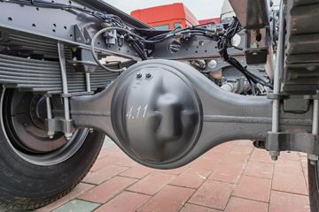 �й����� HOWO TX 290���� 6X2 9.52����������ʽ�ػ���(����)(ZZ5257XYKN56CGF1)ͼƬ