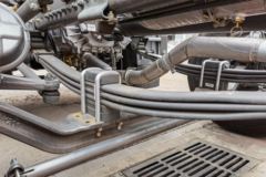 中国重汽 HOWO TX 290马力 6X2 9.52米翼开启厢式载货车(国六)(ZZ5257XYKN56CGF1)