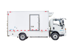 远程 E200 标配版 3.9米单排厢式纯电动冷藏车(DNC5042XLCBEVK3)96.7kWh