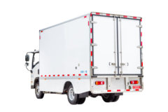 远程 E200 标配版 3.9米单排厢式纯电动冷藏车(DNC5042XLCBEVK3)96.7kWh