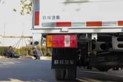 唐骏欧铃 V5系列 122马力 4.005米单排栏板轻卡(国六)(ZB1032VDD2L)
