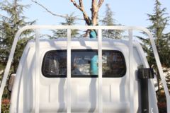 唐骏欧铃 V5系列 122马力 4.005米单排栏板轻卡(国六)(ZB1032VDD2L)