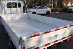 唐骏欧铃 V5系列 122马力 4.005米单排栏板轻卡(国六)(ZB1032VDD2L)