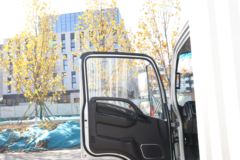 欧铃汽车 S3 127马力 4.15米单排厢式轻卡(ZB5041XXYJDD6L)