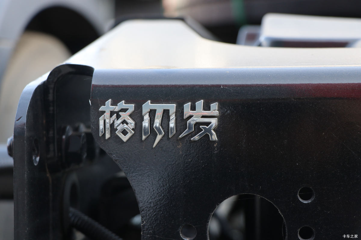  K7ؿ ʰ 560 6X4 AMTԶǣ()(HFC4252P1K8E33KS)                                                