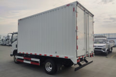 东风华神 T19 4.5T 4.13米单排纯电动厢式轻卡(EQ5040XXYLBEV2)106.95kWh