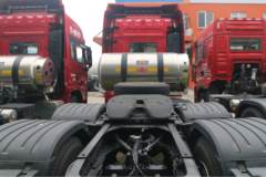 陕汽重卡 德龙X5000 460马力 6X4 LNG牵引车(国六)(SX4259XD4TLQ1)