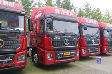 陕汽重卡 德龙X5000L 轻量化版 460马力 6X4 LNG牵引车(国六)(SX4259XD4TLQ1)