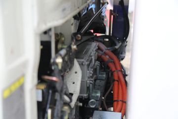 ��� J6F 4.5T 4.16�׵��Ŵ��綯��ʽ�Ῠ(Һɲ)(CA5040XXYP40L3BEVA84)98.04kWhͼƬ