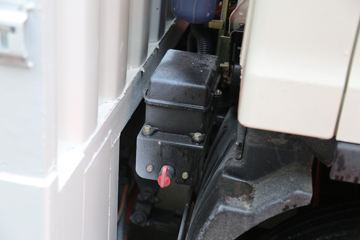 ��� J6F 4.5T 4.16�׵��Ŵ��綯��ʽ�Ῠ(Һɲ)(CA5040XXYP40L3BEVA84)98.04kWhͼƬ