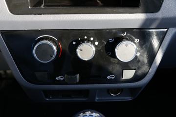 �� С��ʨX30 ������ 102���� 1.5L 5����ջ���ͼƬ