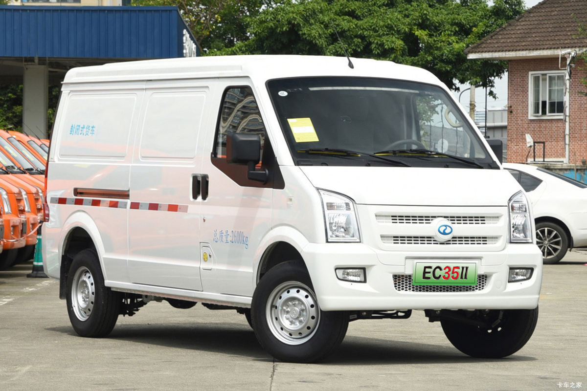 瑞驰 EC35Ⅱ 2022款 长续航版 2.6T 5座 4.5米纯电动封闭货车41.85kWh