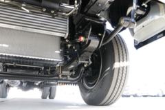 江铃 顺威窄体 143马力 4.21米单排厢式轻卡