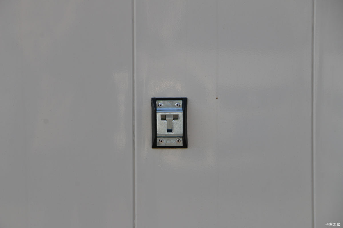 ���� ˳��խ�� 143���� 4.21�׵�����ʽ�Ῠ��װ                                                