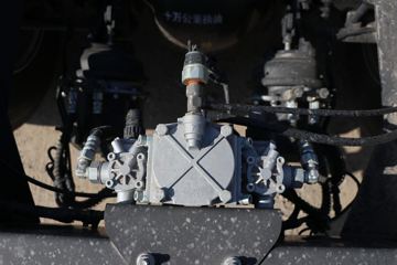 ���� ����˹Q9 195���� 4X2 6.8���Ű���������ʽ�ػ���(����)(HFC5181XYKB80K1E2S)ͼƬ