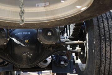 ���� ����˹Q9 195���� 4X2 6.8���Ű���������ʽ�ػ���(����)(HFC5181XYKB80K1E2S)ͼƬ