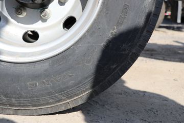 ���� ����˹Q9 195���� 4X2 6.8���Ű���������ʽ�ػ���(����)(HFC5181XYKB80K1E2S)ͼƬ