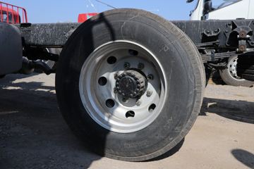 ���� ����˹Q9 195���� 4X2 6.8���Ű���������ʽ�ػ���(����)(HFC5181XYKB80K1E2S)ͼƬ