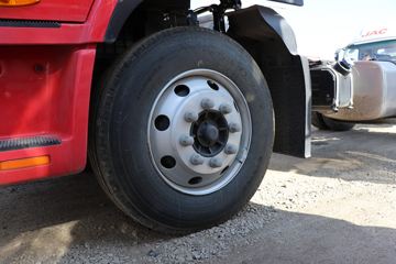 ���� ����˹Q9 195���� 4X2 6.8���Ű���������ʽ�ػ���(����)(HFC5181XYKB80K1E2S)ͼƬ