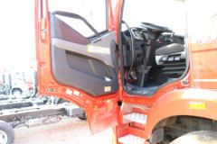 一汽解放 新J6P重卡 质惠版 运煤款 380马力 6X4牵引车(国六)(CA4250P66K25T1E6)