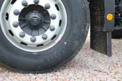 福田 欧曼GTL重卡 质享版 290马力 6X2 7.8米栏板载货车(国六)(BJ1259Y6HPS-02)