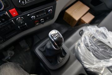 �й�����HOWO ͳ˧ 2021�� 150���� 4.15�׵��Ų�դʽ�Ῠ(����)(ZZ5047CCYH3315F141)ͼƬ