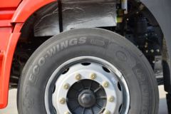 陕汽重卡 德龙L5000 绿通版 245马力 4X2 6.8米仓栅式载货车(国六)(SX5189CCYLA501F2)