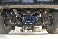 陕汽重卡 德龙L5000 绿通版 245马力 4X2 6.8米仓栅式载货车(国六)(SX5189CCYLA501F2)