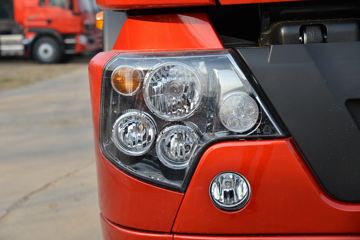 �й����� HOWO TX 245���� 4X2 6.8����ʽ�ػ���(����)(ZZ5187XXYK501GF1)ͼƬ