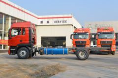中国重汽 HOWO TX 245马力 4X2 6.8米厢式载货车(国六)(ZZ5187XXYK501GF1)