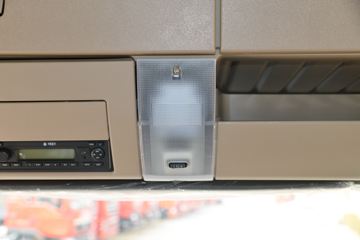 �й����� HOWO TX 245���� 4X2 6.8����ʽ�ػ���(����)(ZZ5187XXYK501GF1)ͼƬ