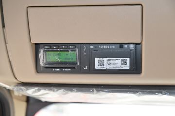 �й����� HOWO TX 245���� 4X2 6.8����ʽ�ػ���(����)(ZZ5187XXYK501GF1)ͼƬ