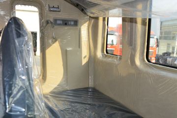 �й����� HOWO TX 245���� 4X2 6.8����ʽ�ػ���(����)(ZZ5187XXYK501GF1)ͼƬ