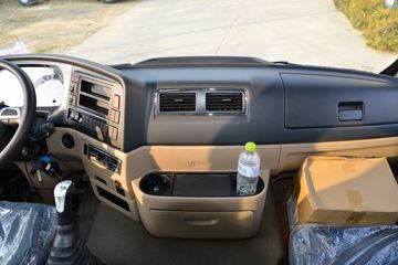 �й����� HOWO TX 245���� 4X2 6.8����ʽ�ػ���(����)(ZZ5187XXYK501GF1)ͼƬ