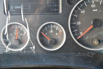 �й����� HOWO TX 245���� 4X2 6.8����ʽ�ػ���(����)(ZZ5187XXYK501GF1)ͼƬ