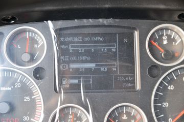 �й����� HOWO TX 245���� 4X2 6.8����ʽ�ػ���(����)(ZZ5187XXYK501GF1)ͼƬ