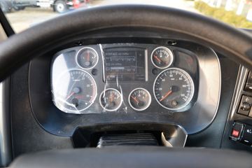 �й����� HOWO TX 245���� 4X2 6.8����ʽ�ػ���(����)(ZZ5187XXYK501GF1)ͼƬ