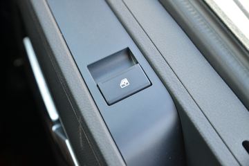 й HOWO TH7ؿ 550 6X4 ǣ()(ZZ4257W324HF1B)ͼƬ
