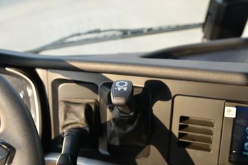 й HOWO TH7ؿ 550 6X4 ǣ()(ZZ4257W324HF1B)ͼƬ