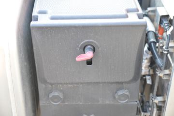 й HOWO TH7ؿ 550 6X4 ǣ()(ZZ4257W324HF1B)ͼƬ