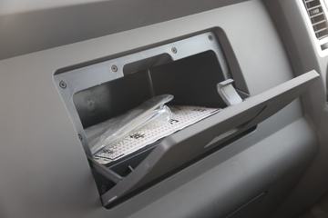 �������� ����L2�Ῠ 140���� 4X2 4.165�׵��Ų�դʽ�ػ���ͼƬ